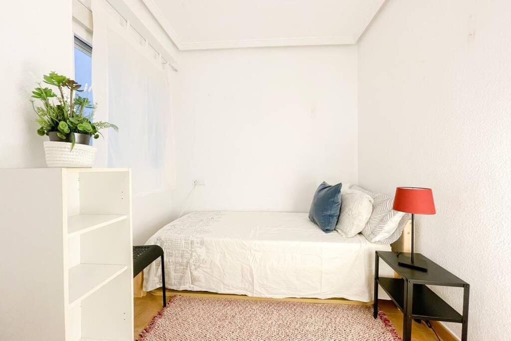 Coqueto Y Amplio Apartamento A 15 Min De La Playa Alicante Eksteriør bilde