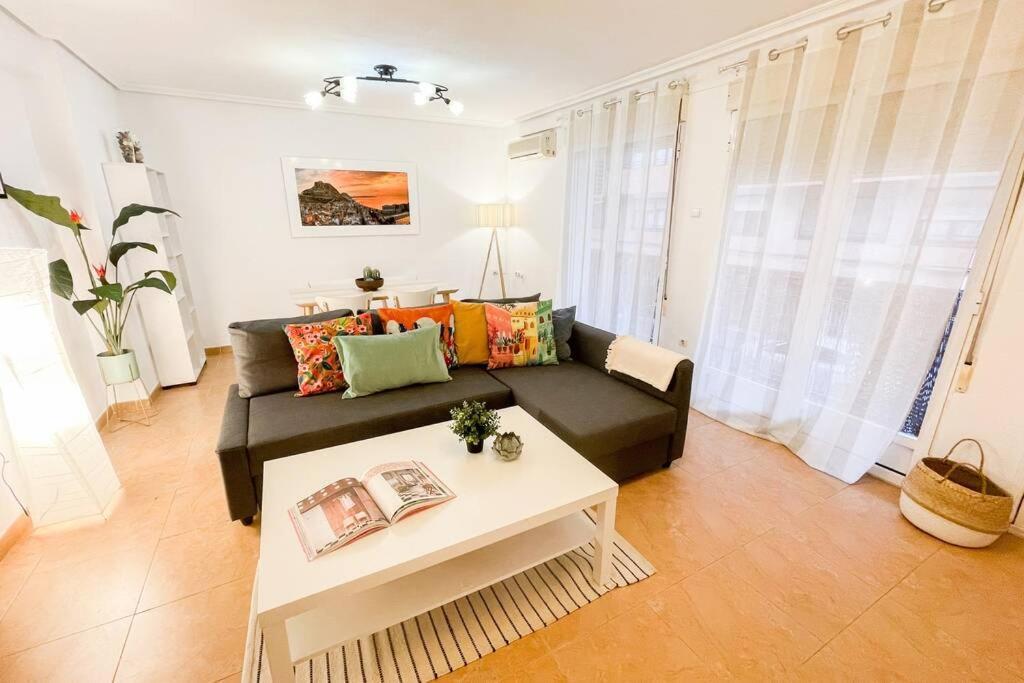Coqueto Y Amplio Apartamento A 15 Min De La Playa Alicante Eksteriør bilde