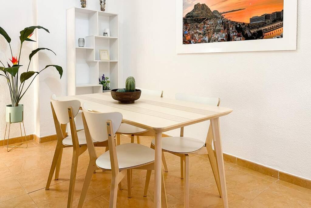 Coqueto Y Amplio Apartamento A 15 Min De La Playa Alicante Eksteriør bilde